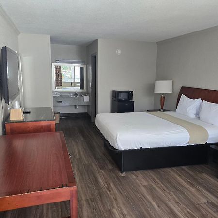Days Inn By Wyndham Raleigh South Экстерьер фото