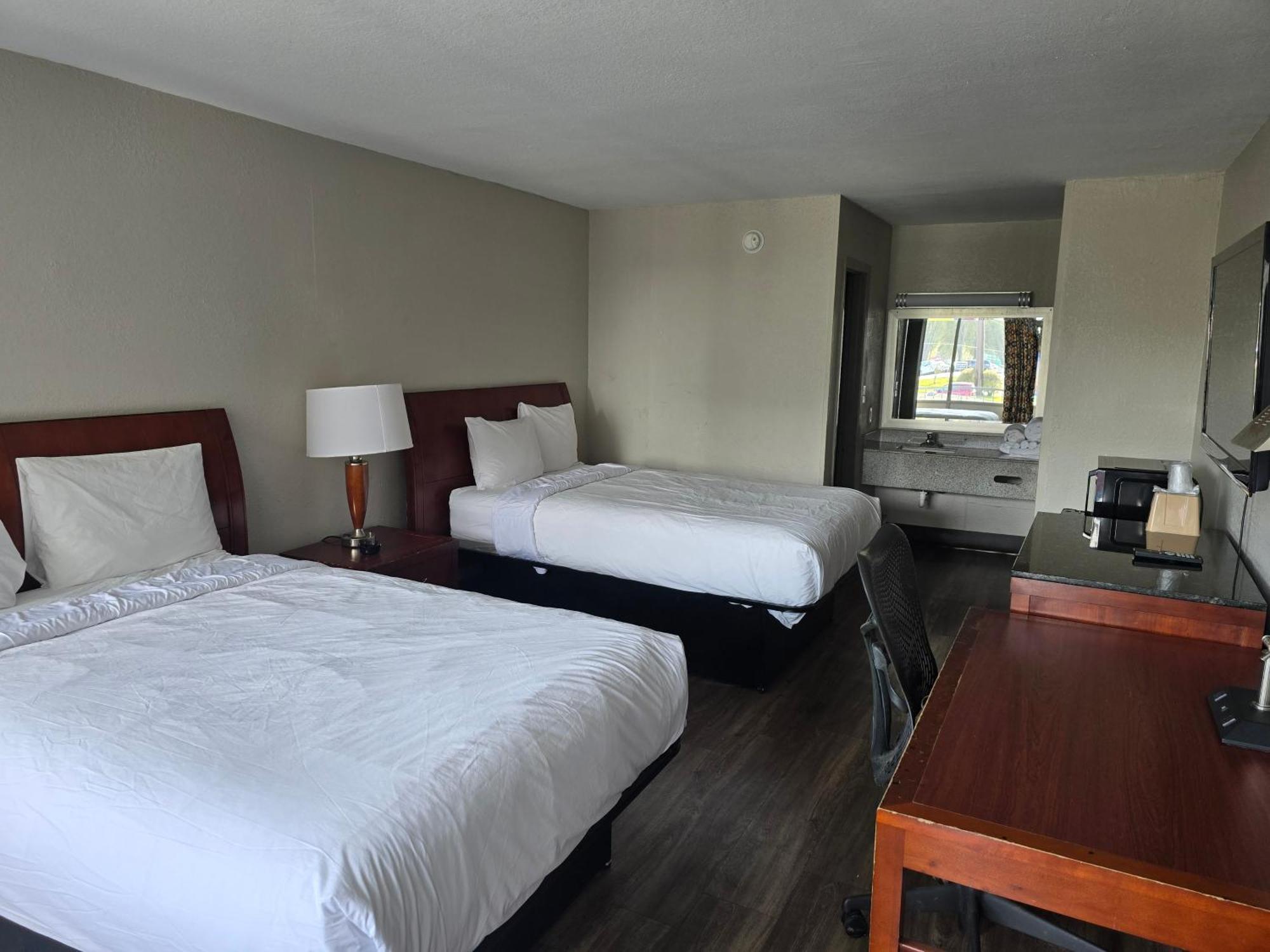 Days Inn By Wyndham Raleigh South Экстерьер фото