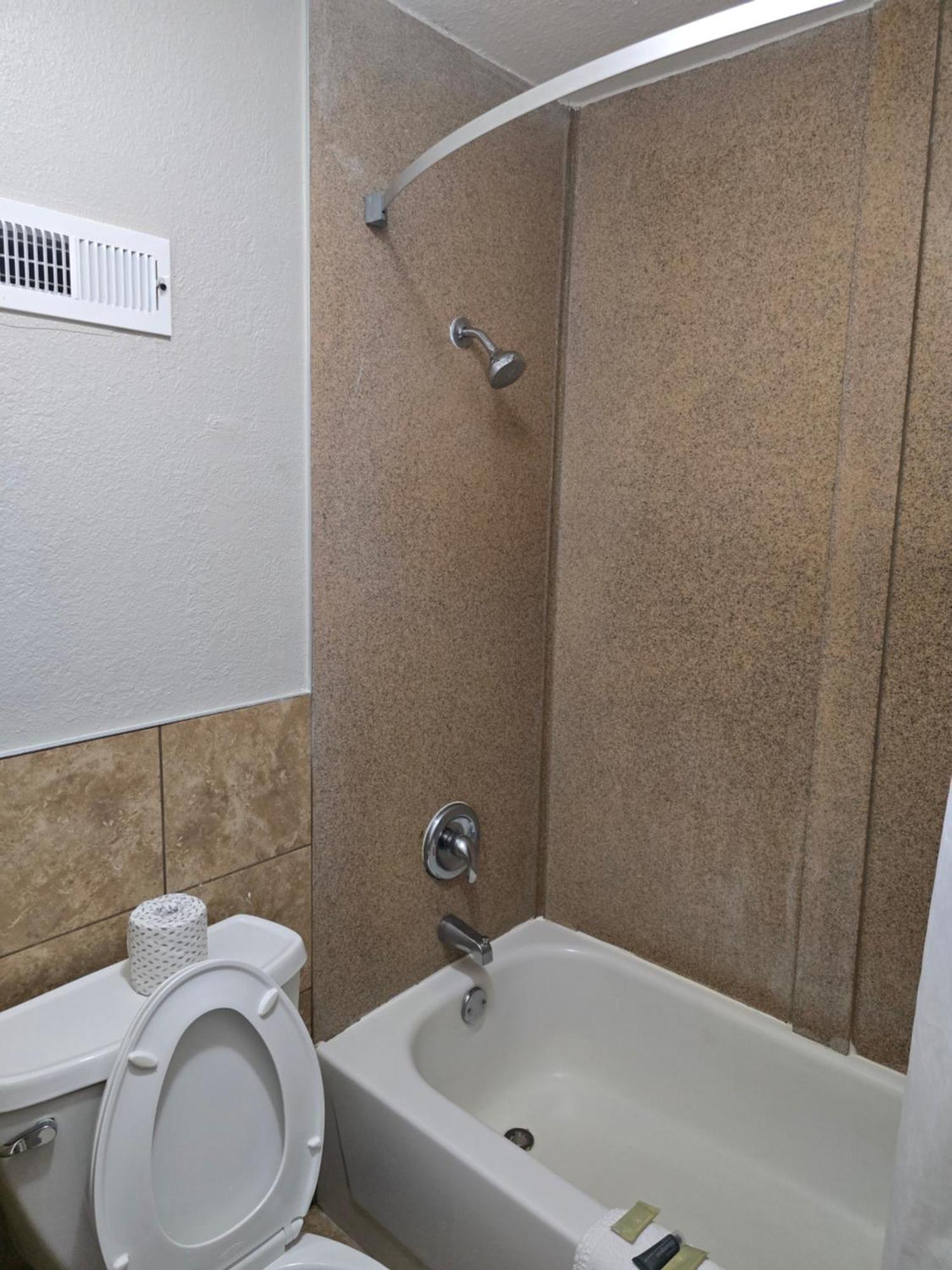 Days Inn By Wyndham Raleigh South Экстерьер фото